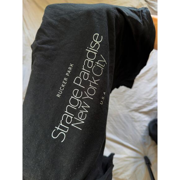 COTTON ON Men's Stranger Paradise NYC Black T-shirt - Picture 4 of 4